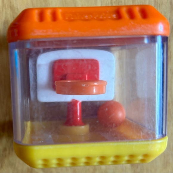 6 Vintage Fisher Price Peek-A-Boo Blocks. 4 Sports, 2 Abstract Blocks. Set #6. - Picture 9 of 9